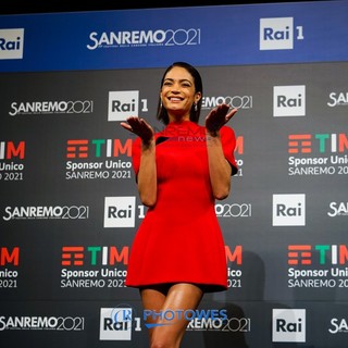 Elodie oggi in conferenza stampa al Casinò di Sanremo Elodie oggi in conferenza stampa al Casinò di Sanremo