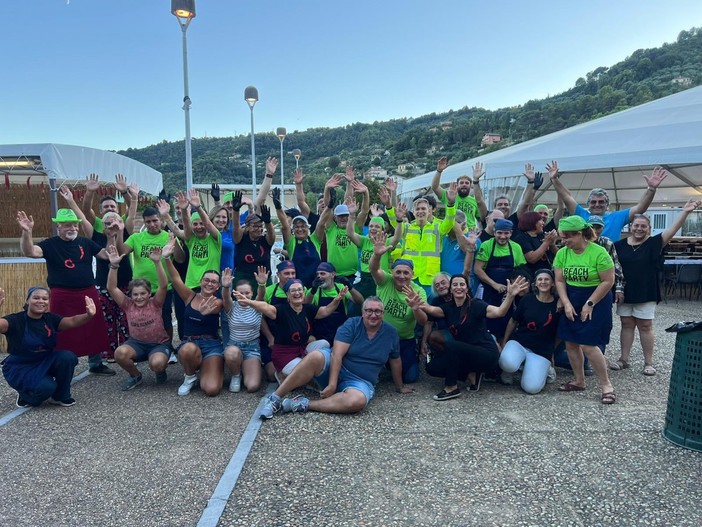 Cucina, folklore e musica: la Serata calabrese anima Camporosso (Foto) Cucina, folklore e musica: la Serata calabrese anima Camporosso (Foto)