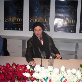 Festival di Sanremo 2011: un introspettivo Roberto Amadé prova a realizzare i suoi sogni Festival di Sanremo 2011: un introspettivo Roberto Amadé prova a realizzare i suoi sogni