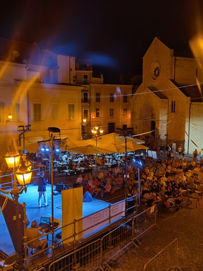 Sanremo t'inCanta: stasera appuntamento a tema 'Etere' con la rassegna in piazza San Siro Sanremo t'inCanta: stasera appuntamento a tema 'Etere' con la rassegna in piazza San Siro