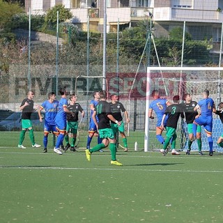 Calcio, Promozione. Sanstevese, stop con il Legino: i savonesi passano con Salis Calcio, Promozione. Sanstevese, stop con il Legino: i savonesi passano con Salis