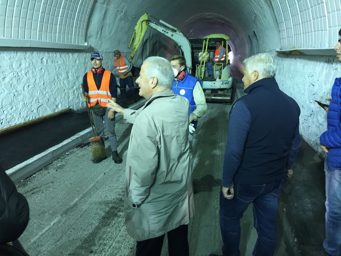 Imperia: nuovo sopralluogo del Sindaco Scajola questa mattina sul cantiere dei lavori di galleria Gastaldi (Foto)