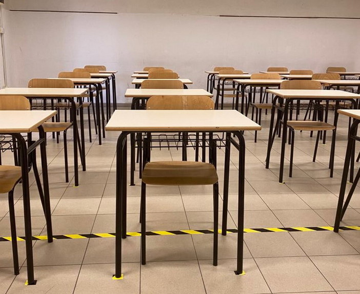 Coronavirus: due studenti positivi nelle ultime 24 ore, entrambi sono nel distretto imperiese Coronavirus: due studenti positivi nelle ultime 24 ore, entrambi sono nel distretto imperiese