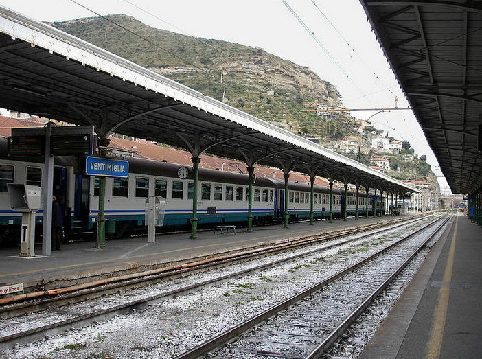 Ventimiglia: ancora vandali in azione sui treni, soppresso ieri mattina il Regionale delle 6.46