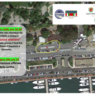 Sanremo: sulla passeggiata del Sud Est la scritta 'Nessuno è Straniero'