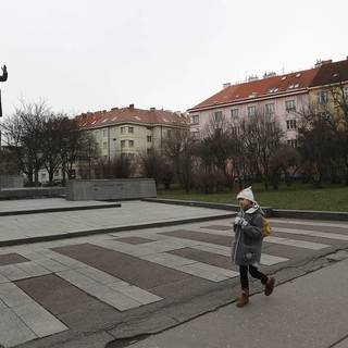 Continua l’opera di bianchetto sulla storia russofoba. Abbattuta la statua del liberatore Konev a Praga