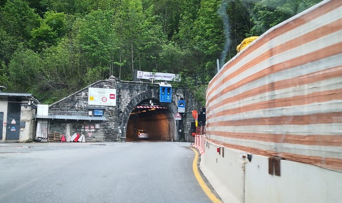 Dopo 7 giorni di disagi, riaperto dalle 19 il tunnel di Tenda: sospiro di sollievo per chi si muove verso il Piemonte