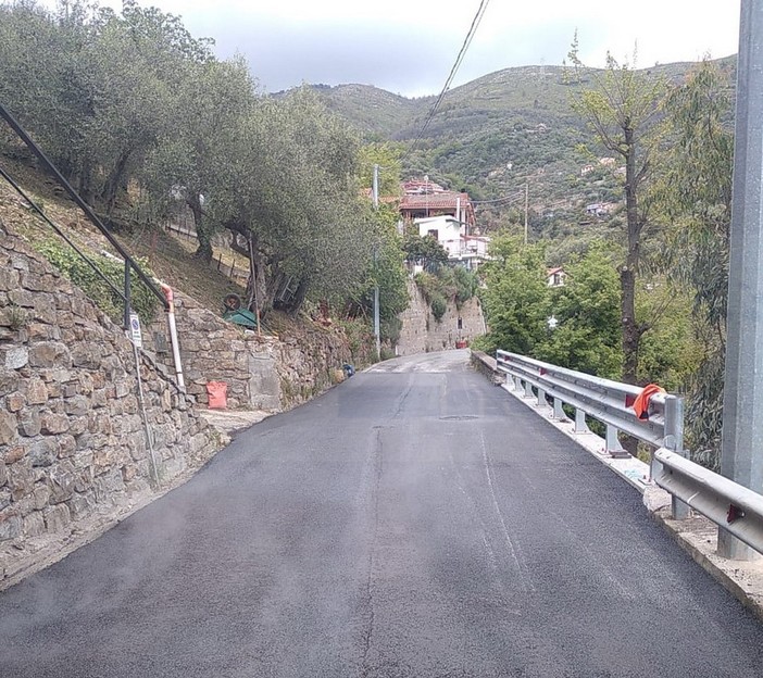 Sanremo: terminati i lavori della strada per Verezzo, da ieri completamente riaperta (Foto)