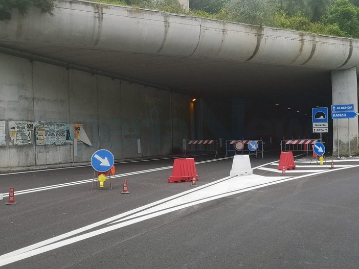 Maltempo, chiusi alcuni tratti stradali in provincia di Imperia. Disagi alla circolazione anche tra le province di Cuneo e Verbano-Cusio Ossola Maltempo, chiusi alcuni tratti stradali in provincia di Imperia. Disagi alla circolazione anche tra le province di Cuneo e Verbano-Cusio Ossola