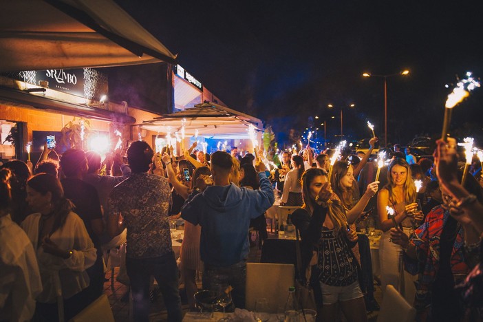 Strambò inaugura il format 'Terroni': la cena più amata della Riviera ligure Strambò inaugura il format 'Terroni': la cena più amata della Riviera ligure