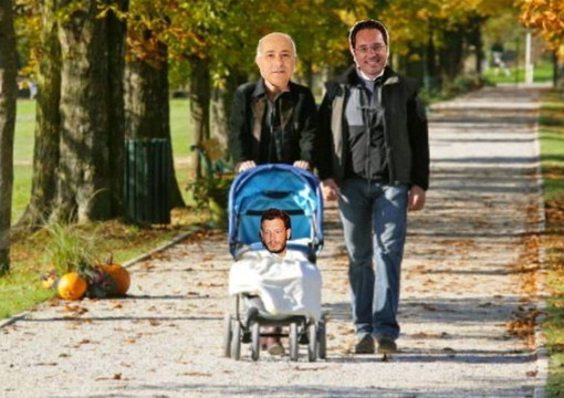 Tra supereroi e unioni di fatto: la politica ventimigliese si sposta sulla piazza virtuale. E le immagini diventano subito virali