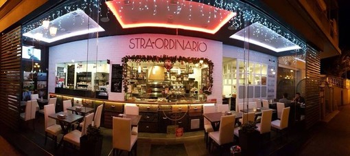 Allo Stra-Ordinario di Sanremo l'apericena del venerdì diventa un appuntamento fisso Allo Stra-Ordinario di Sanremo l'apericena del venerdì diventa un appuntamento fisso