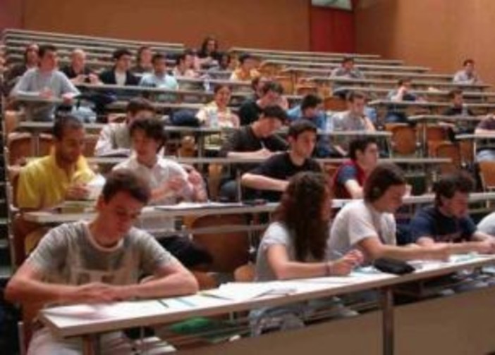 Sanremo: domani premiazione alla Scuola Media 'Alighieri'