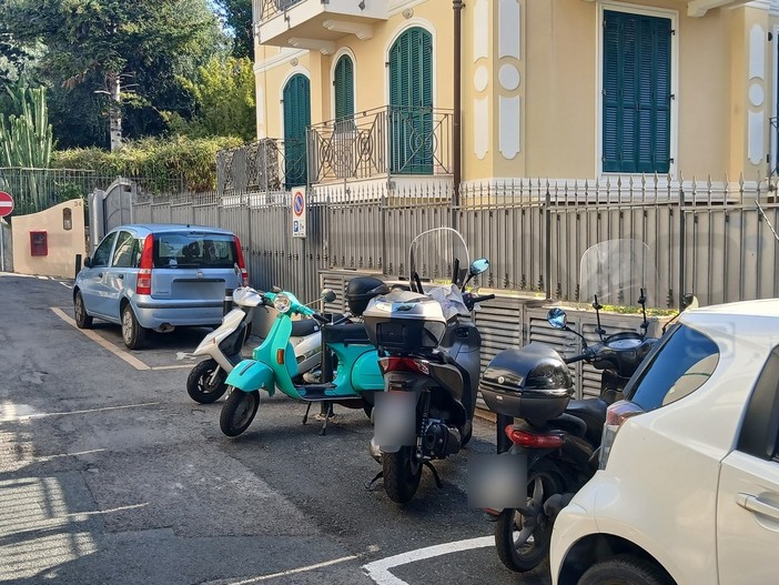 Bordighera: da un condominio lanciato l'allarme “Moto e scooter fuori controllo in via Pelloux"
