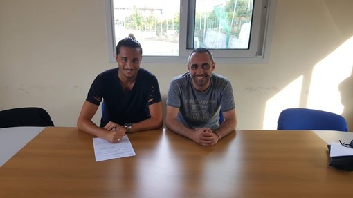 Calcio, Eccellenza. Imperia, ecco la firma dell'attaccante esterno Sassari Calcio, Eccellenza. Imperia, ecco la firma dell'attaccante esterno Sassari