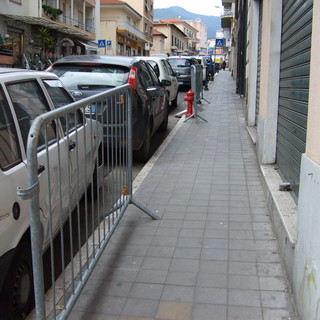 Sanremo, un lettore: "ecco le transenne per la 'Milano Sanremo!'"