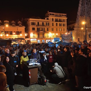Le Sardine Ponentine in piazza Colombo