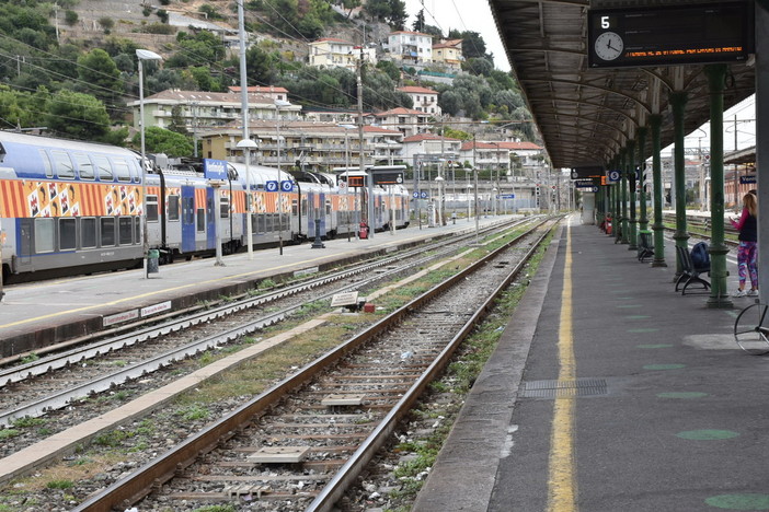 Ventimiglia, Confesercenti: “Stazione ferroviaria cuore del rilancio urbano. Bene il progetto del Comune”
