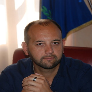 Calcio. Il 21 marzo amichevole di lusso Imperia-Genoa. L'Assessore Vassallo: "Un bel calcio d'inizio per la primavera"