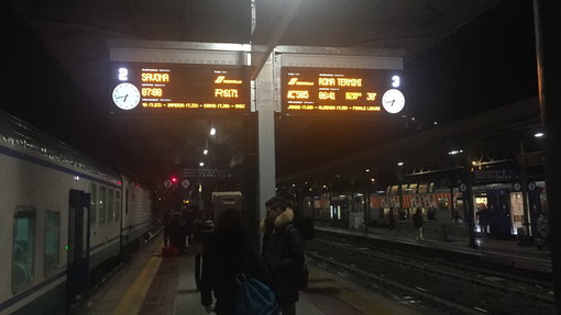 Ieri blocco dei treni per il temporale nel savonese: disagi e ritardi anche questa mattina verso Genova (Foto)