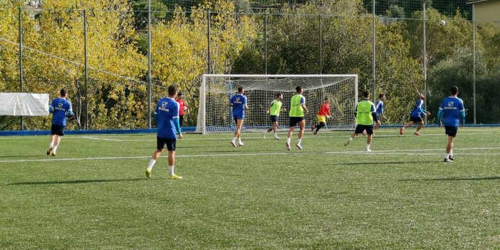 Calcio: rifinitura sul sintetico di Ospedaletti per la Sanremese, ecco i convocati per Sestri Levante Calcio: rifinitura sul sintetico di Ospedaletti per la Sanremese, ecco i convocati per Sestri Levante