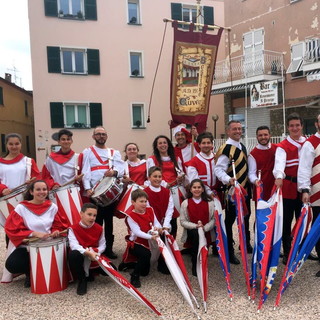 Seborga: esibizione degli sbandieratori e musici del Sestiere 'Cunventu' ieri all'elezione del Principe