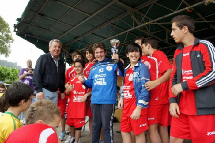 La Pallamano Ventimiglia Under 14 trionfa al 'Tournoi des Fraises' di Carros La Pallamano Ventimiglia Under 14 trionfa al 'Tournoi des Fraises' di Carros