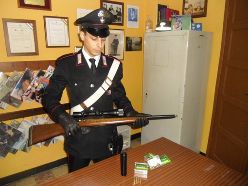 Olivetta San Michele: due francesi arrestati dai Carabinieri, avevano un fucile vietato in Italia