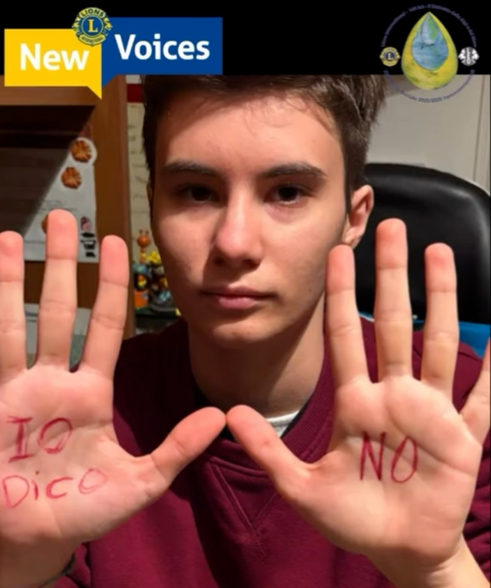 "L'amore non è possesso": la lezione dei più piccoli contro i femminicidi "L'amore non è possesso": la lezione dei più piccoli contro i femminicidi