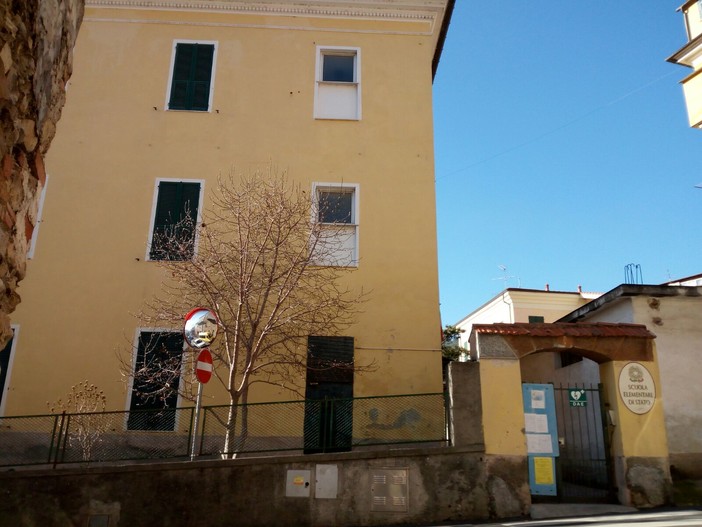 Pontedassio: da ogni bambino delle Elementari e dell'Asilo 'Teologo Agnesi' un biglietto per i coetanei di Accumoli