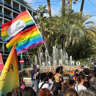 Un fiume arcobaleno per le strade di Sanremo: il Pride colora la Città dei Fiori (foto e video)
