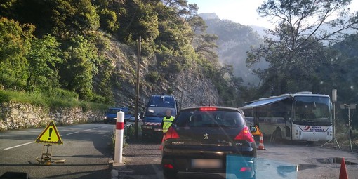 Ad Olivetta San Michele come a Bardonecchia: continui 'sconfinamenti' di agenti francesi di pattuglia, la conferma del Sindaco Ad Olivetta San Michele come a Bardonecchia: continui 'sconfinamenti' di agenti francesi di pattuglia, la conferma del Sindaco