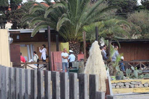 Il sopralluogo della commissione alle "Capanne Africane" Il sopralluogo della commissione alle "Capanne Africane"