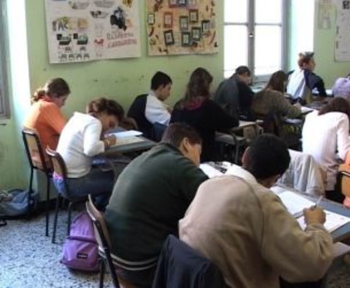 Supplenze 'brevi': i gravi problemi degli insegnanti 'precari' imperiesi nella lettera di uno di loro Supplenze 'brevi': i gravi problemi degli insegnanti 'precari' imperiesi nella lettera di uno di loro