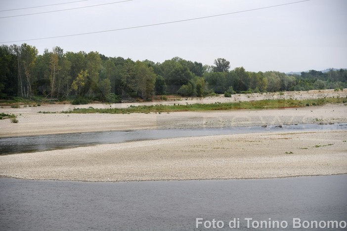 Emergenza idrica nell’Imperiese, sette Comuni adottano misure straordinarie: a Pigna acqua sospesa anche di giorno Emergenza idrica nell’Imperiese, sette Comuni adottano misure straordinarie: a Pigna acqua sospesa anche di giorno