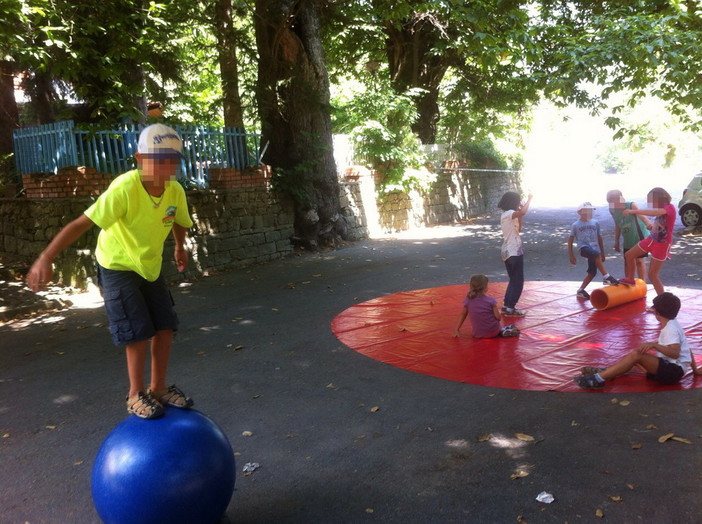 Sanremo: grande successo per la prima settimana della 'scuola di circo' a San Romolo Sanremo: grande successo per la prima settimana della 'scuola di circo' a San Romolo