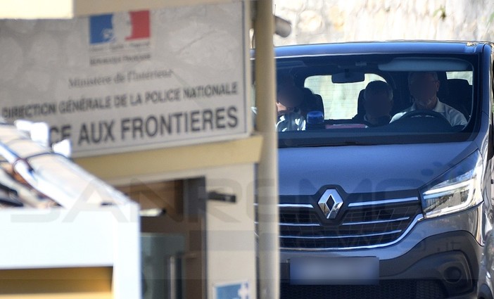 Ventimiglia: il governo francese aumenta i controlli al confine per i migranti, in arrivo altri 150 agenti