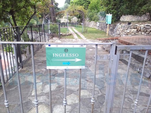 Imperia: inaugurazione del sentiero creato dagli allievi e dai docenti del Sei-Cpt (Foto) Imperia: inaugurazione del sentiero creato dagli allievi e dai docenti del Sei-Cpt (Foto)