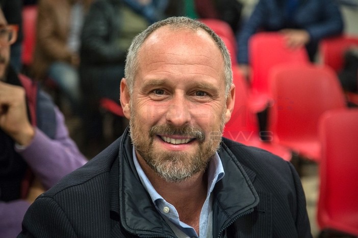 Natale 2018: sulla canoa e dal mare gli auguri di Natale del candidato a Sindaco Sergio Tommasini
