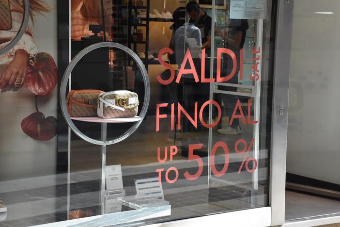 Saldi a Sanremo, Antonio Fontanelli: “Spostarli a marzo in Liguria sarebbe un grosso problema" Saldi a Sanremo, Antonio Fontanelli: “Spostarli a marzo in Liguria sarebbe un grosso problema"