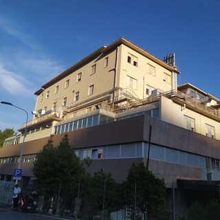 Imperia: 9 ore di attesa al Pronto Soccorso e poi via al 'Santa Corona', la protesta di una lettrice