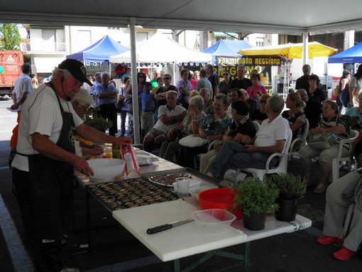 “Colori e sapori della Terra”: sabato e domenica prossimi a Vallecrosia il Salone Agroalimentare per fare buone scorte per l’autunno, con prodotti tipici regionali “Colori e sapori della Terra”: sabato e domenica prossimi a Vallecrosia il Salone Agroalimentare per fare buone scorte per l’autunno, con prodotti tipici regionali