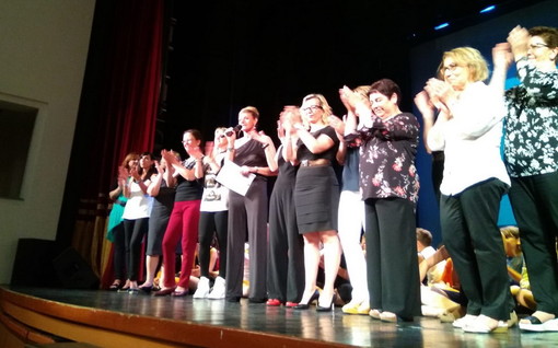 Ventimiglia: grande partecipazione di pubblico al Teatro Comunale per lo spettacolo della Primaria di Nervia Ventimiglia: grande partecipazione di pubblico al Teatro Comunale per lo spettacolo della Primaria di Nervia