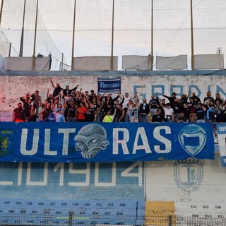 Una coreografia speciale dei tifosi della Sanremese per celebrare il centoventesimo anniversario (Foto) Una coreografia speciale dei tifosi della Sanremese per celebrare il centoventesimo anniversario (Foto)
