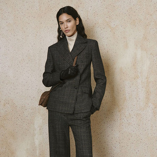 Weekend Max Mara celebra il piacere di vestire con naturalezza, stagione dopo stagione Weekend Max Mara celebra il piacere di vestire con naturalezza, stagione dopo stagione
