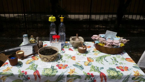 Ventimiglia: ieri i ragazzi delle Primarie del Comprensivo 'Biancheri' nei giochi in piazza (Foto) Ventimiglia: ieri i ragazzi delle Primarie del Comprensivo 'Biancheri' nei giochi in piazza (Foto)
