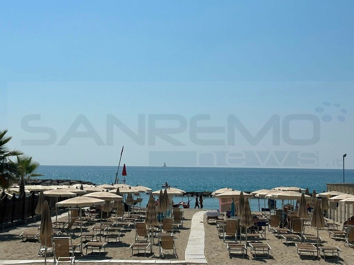 Depurazione e divieti di balneazione, Confesercenti lancia l'allarme: "Così il turismo rischia il collasso" Depurazione e divieti di balneazione, Confesercenti lancia l'allarme: "Così il turismo rischia il collasso"