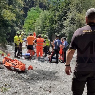 Molini di Triora: 20enne cade al 'Laghetto delle Noci' e va in arresto cardiaco, subito soccorso verrà portato in elicottero in ospedale (Foto)