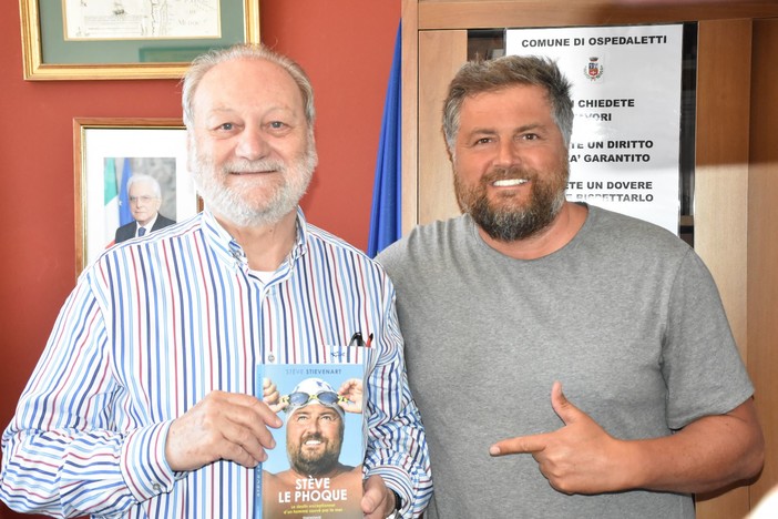 Steve Stievenart con il sindaco di Ospedaletti Daniele Cimiotti Steve Stievenart con il sindaco di Ospedaletti Daniele Cimiotti