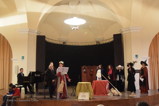 Bordighera: domenica scorsa all'ex Anglicana lo spettacolo di musica e poesie ‘La Befana vien di notte’